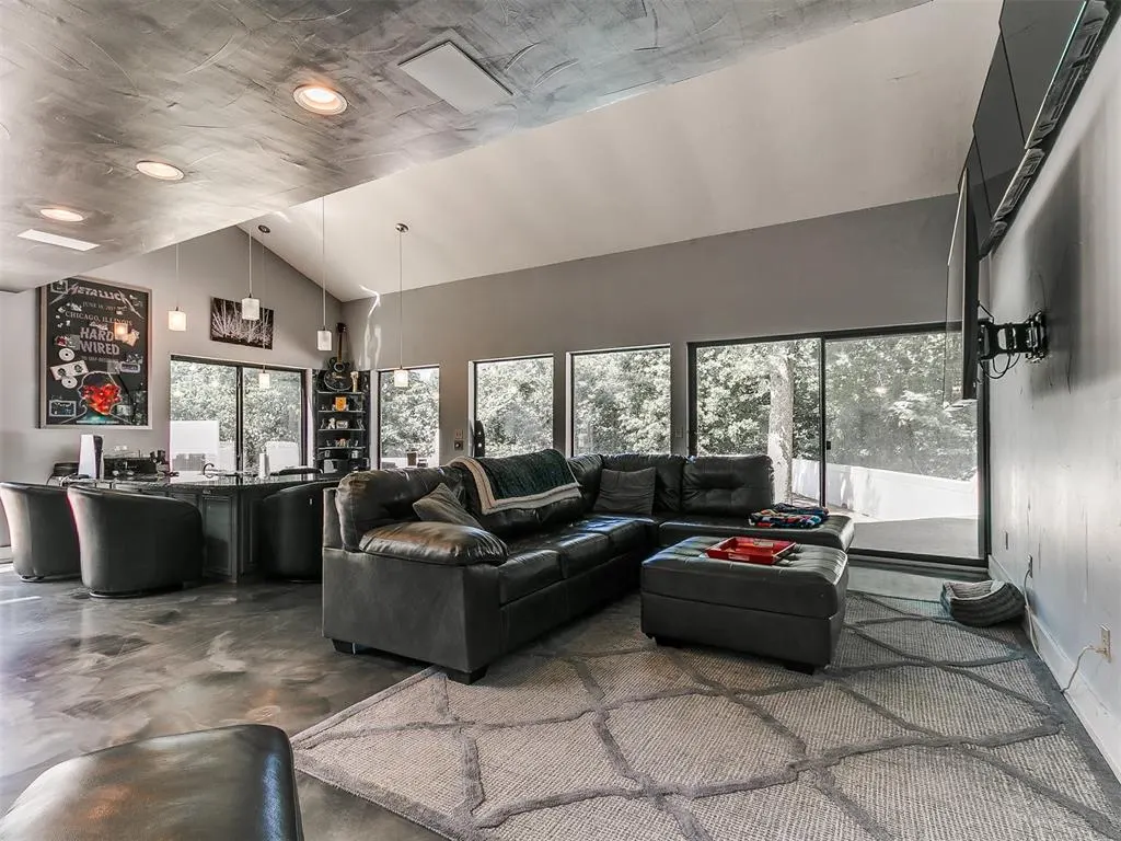 Photo 16 — 913 Oak Tree Drive, Edmond, OK 73025