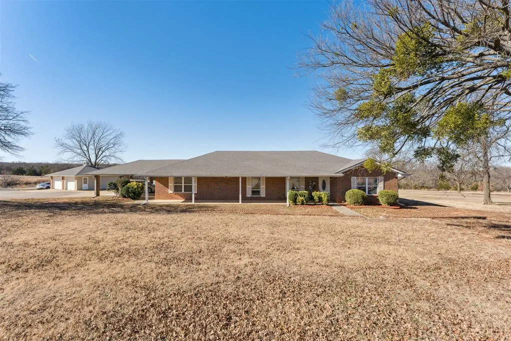Front exterior — 343753 Jeanne Creek Road, Meeker, OK 74855