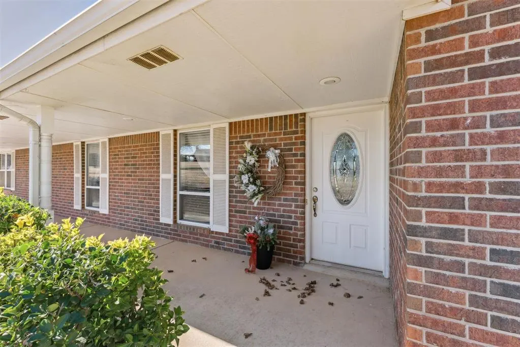 Photo 3 — 343753 Jeanne Creek Road, Meeker, OK 74855
