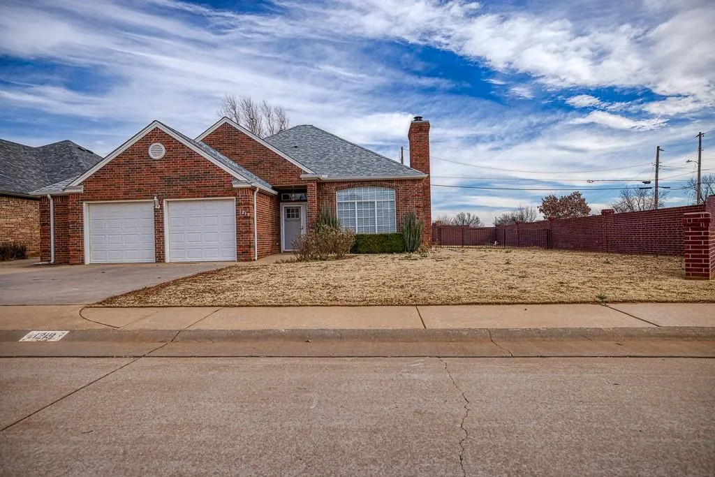 Photo 3 — 1219 Regency Court, Kingfisher, OK 73750