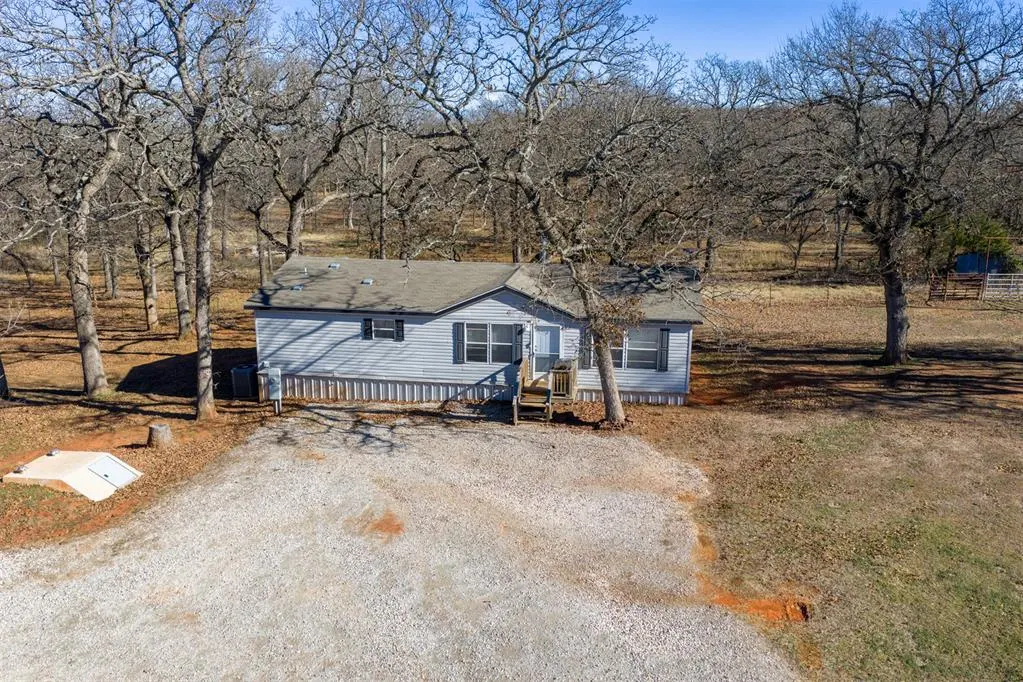 Photo 6 — 19573 W Juanita Lane, Tecumseh, OK 74873