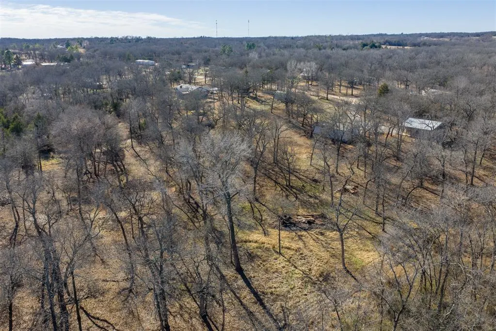 Photo 9 — 19573 W Juanita Lane, Tecumseh, OK 74873