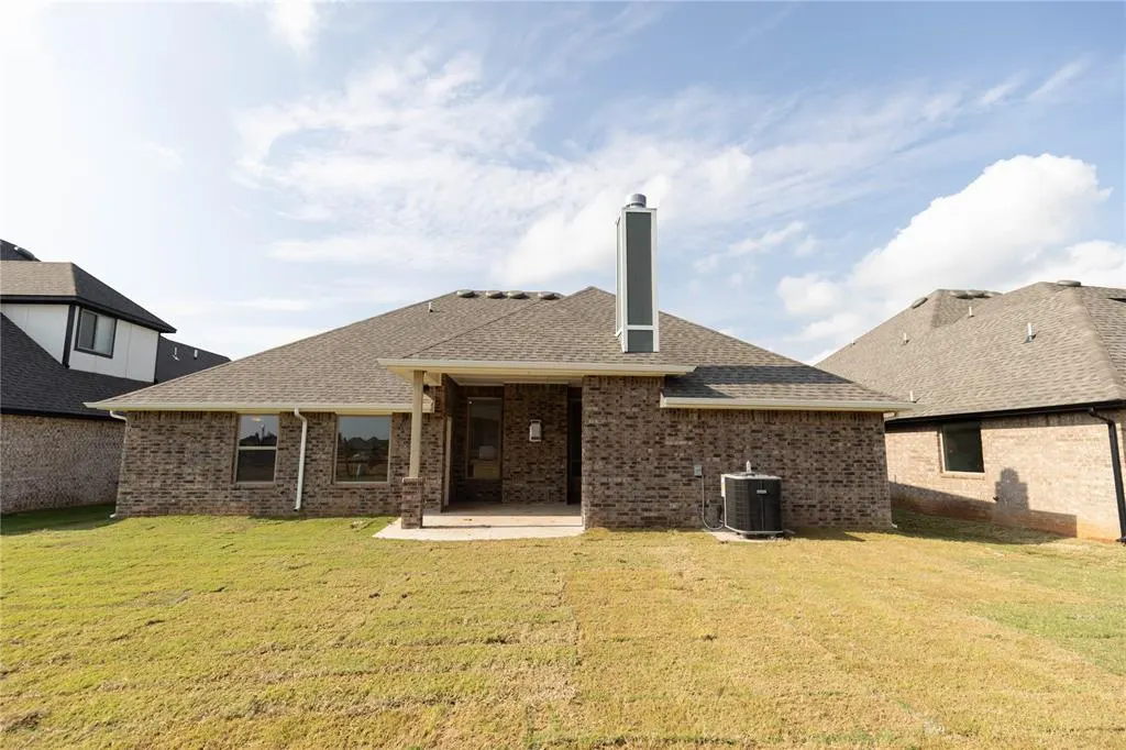 Photo 25 — 9209 NW 86th Street, Yukon, OK 73099
