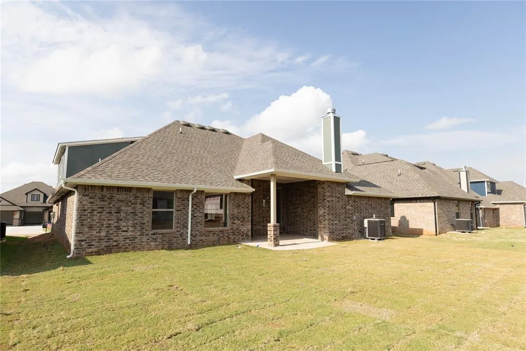 Photo 27 — 9209 NW 86th Street, Yukon, OK 73099