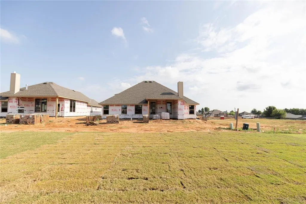 Photo 29 — 9209 NW 86th Street, Yukon, OK 73099