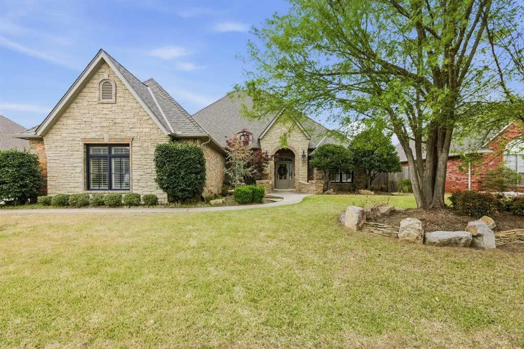Photo 2 — 2808 SW 138th Street, Oklahoma City, OK 73170