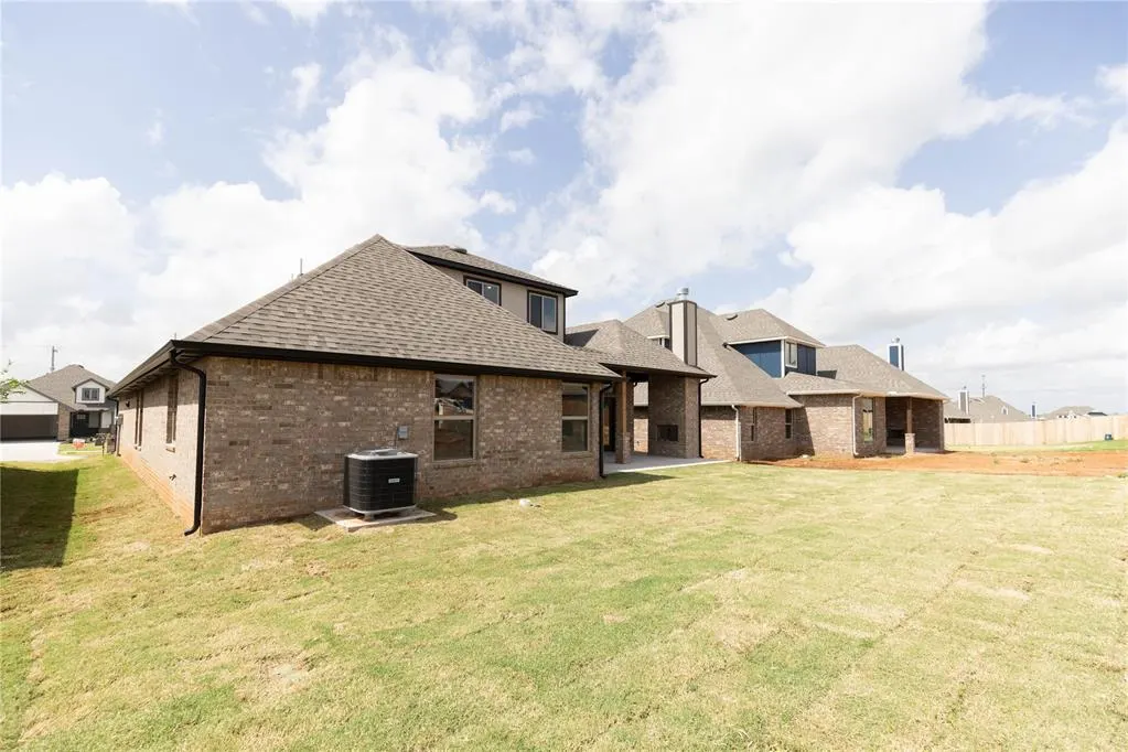 Photo 22 — 9213 NW 86th Street, Yukon, OK 73099