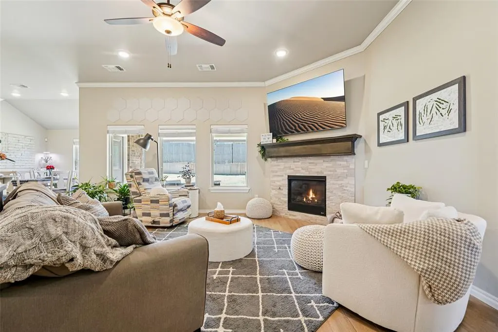 Photo 4 — 1405 N Storybrook Terrace, Mustang, OK 73064