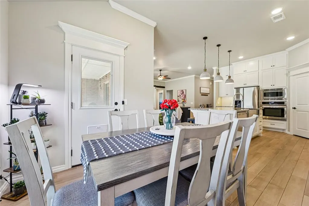 Photo 8 — 1405 N Storybrook Terrace, Mustang, OK 73064
