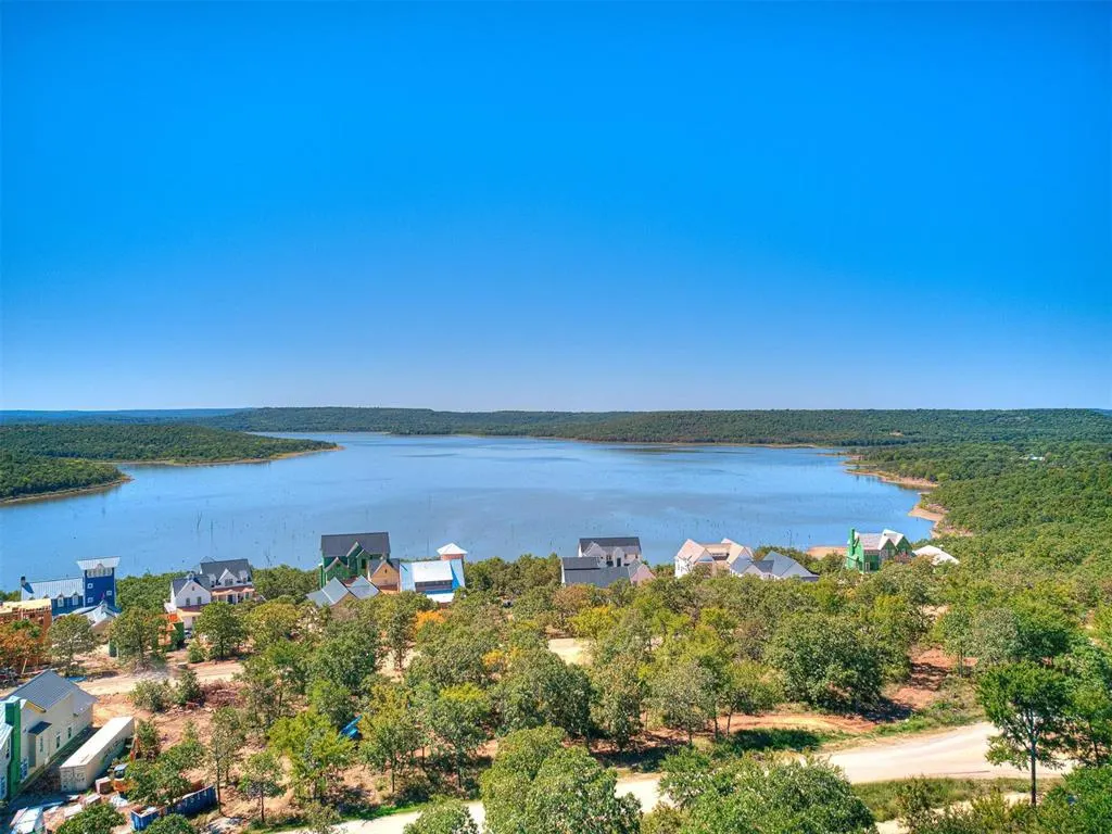 Photo 4 — 129 Lower Greenway, Carlton Landing, OK 74432