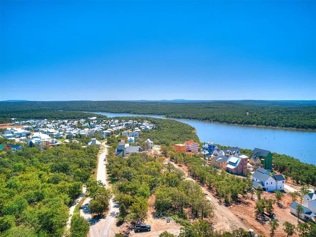 Photo 8 — 131 Lower Greenway, Carlton Landing, OK 74432