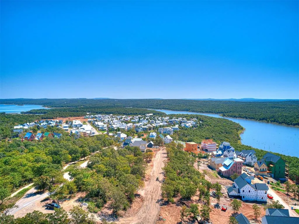 Photo 9 — 131 Lower Greenway, Carlton Landing, OK 74432