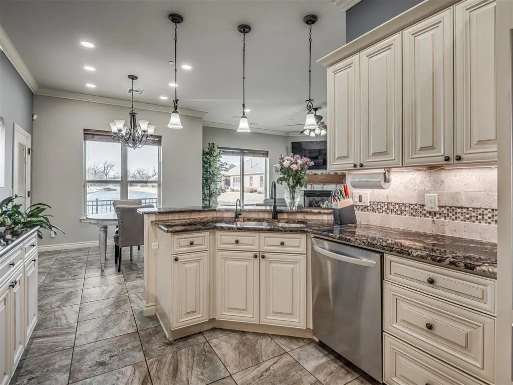Photo 16 — 13028 Jasmine Lane, Oklahoma City, OK 73142