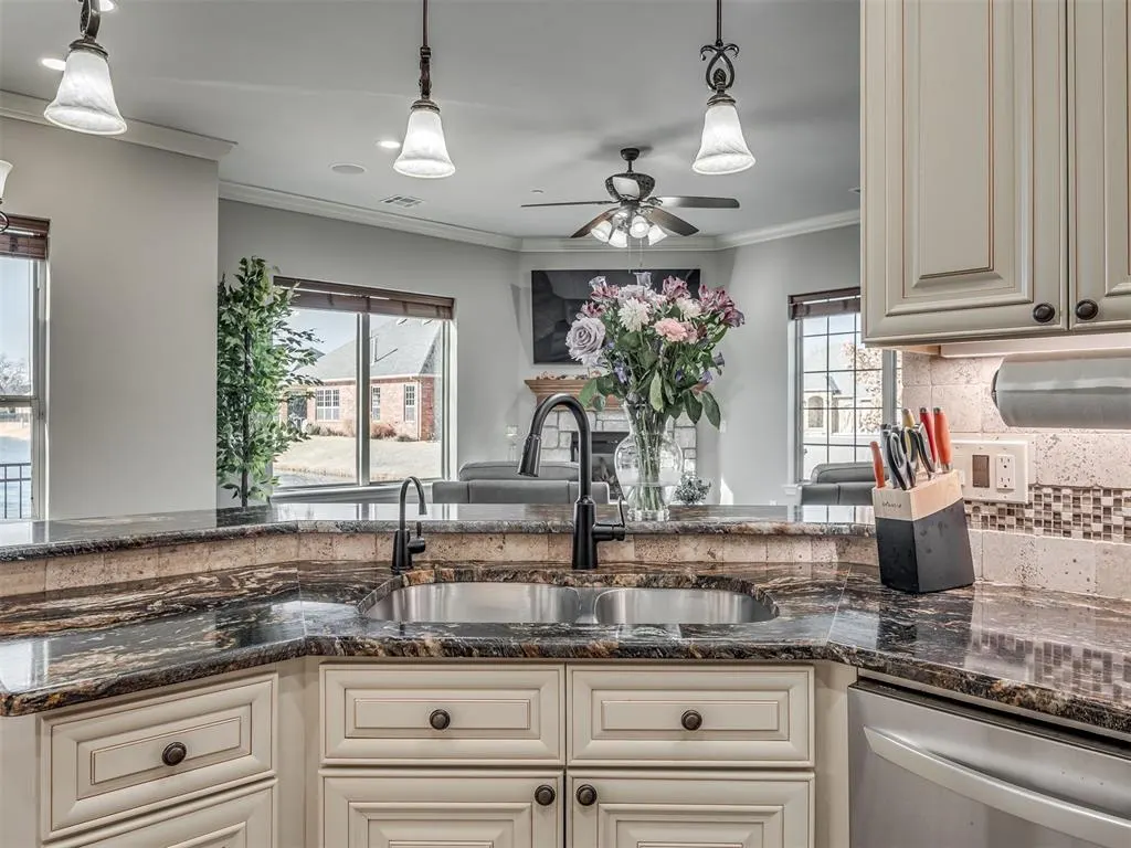 Photo 21 — 13028 Jasmine Lane, Oklahoma City, OK 73142