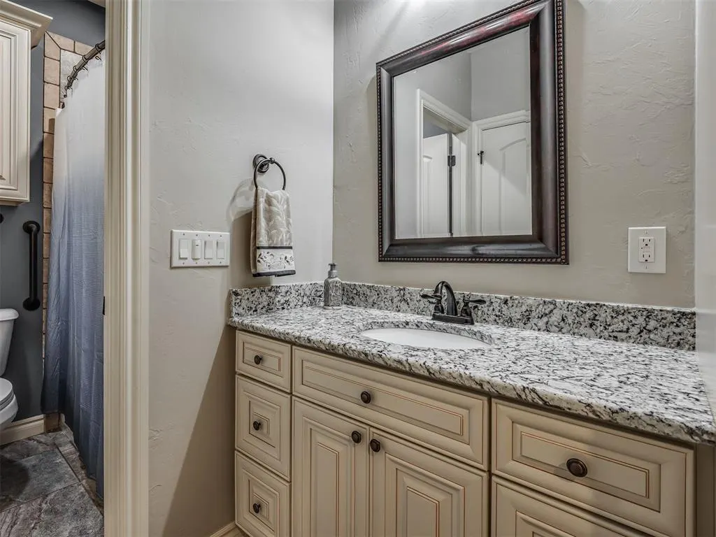 Photo 36 — 13028 Jasmine Lane, Oklahoma City, OK 73142