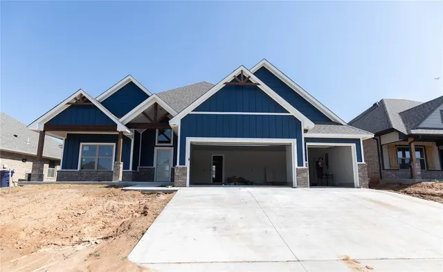 Photo 2 — 9217 NW 86th Street, Yukon, OK 73099
