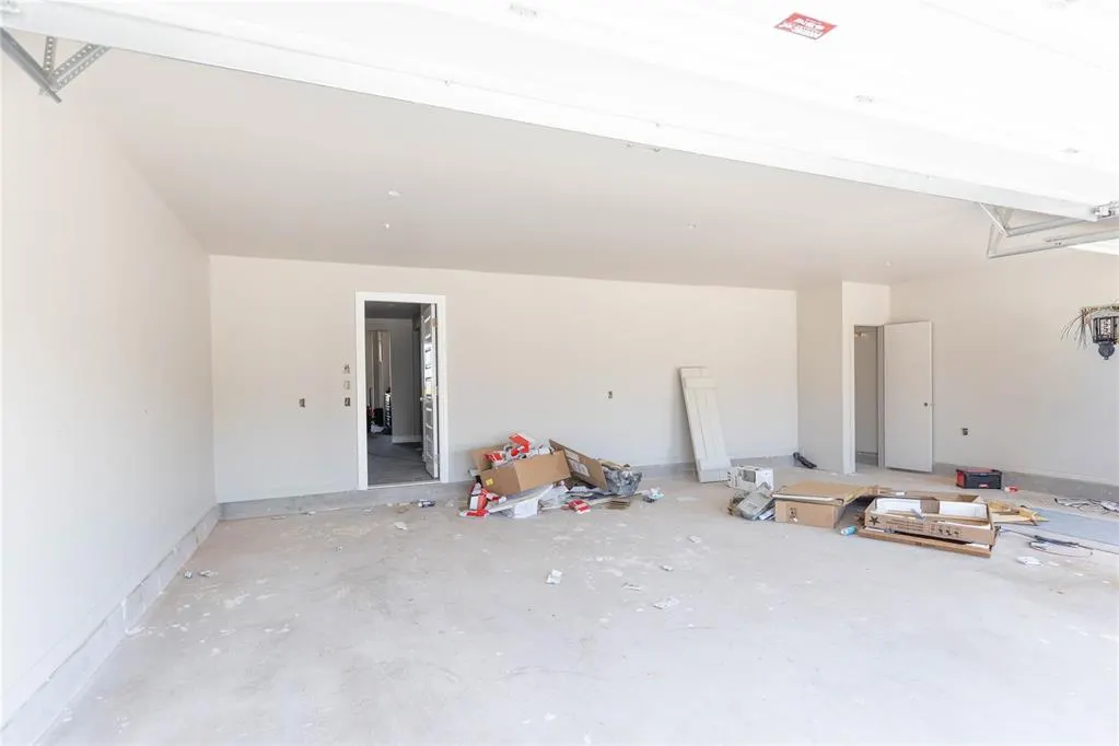 Photo 24 — 9217 NW 86th Street, Yukon, OK 73099