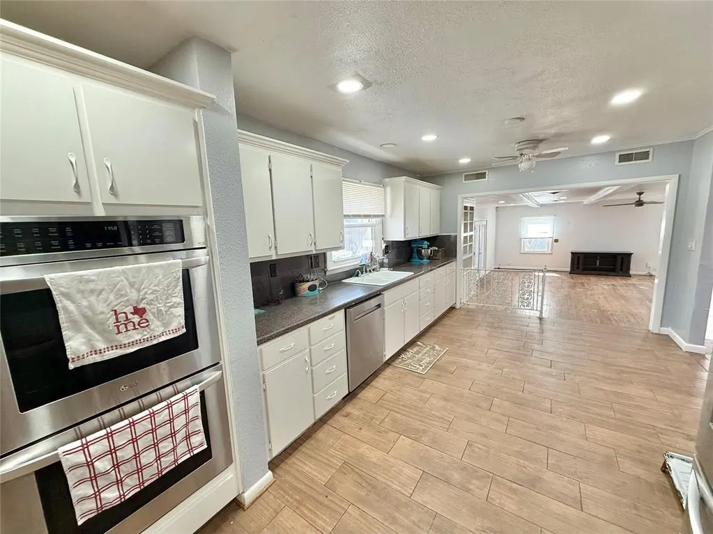 Photo 5 — 1504 N Hudson Street, Altus, OK 73521