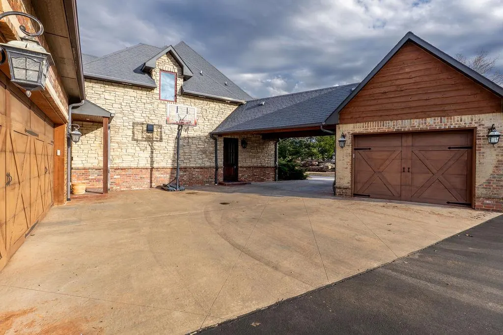 Photo 14 — 2205 Copper Creek Lane, Shawnee, OK 74804