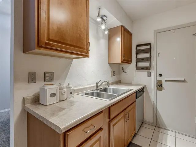 Photo 8 — 6742 N Meridian Avenue, Oklahoma City, OK 73116