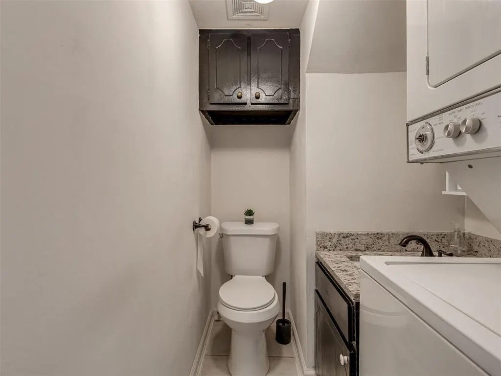 Photo 15 — 6742 N Meridian Avenue, Oklahoma City, OK 73116