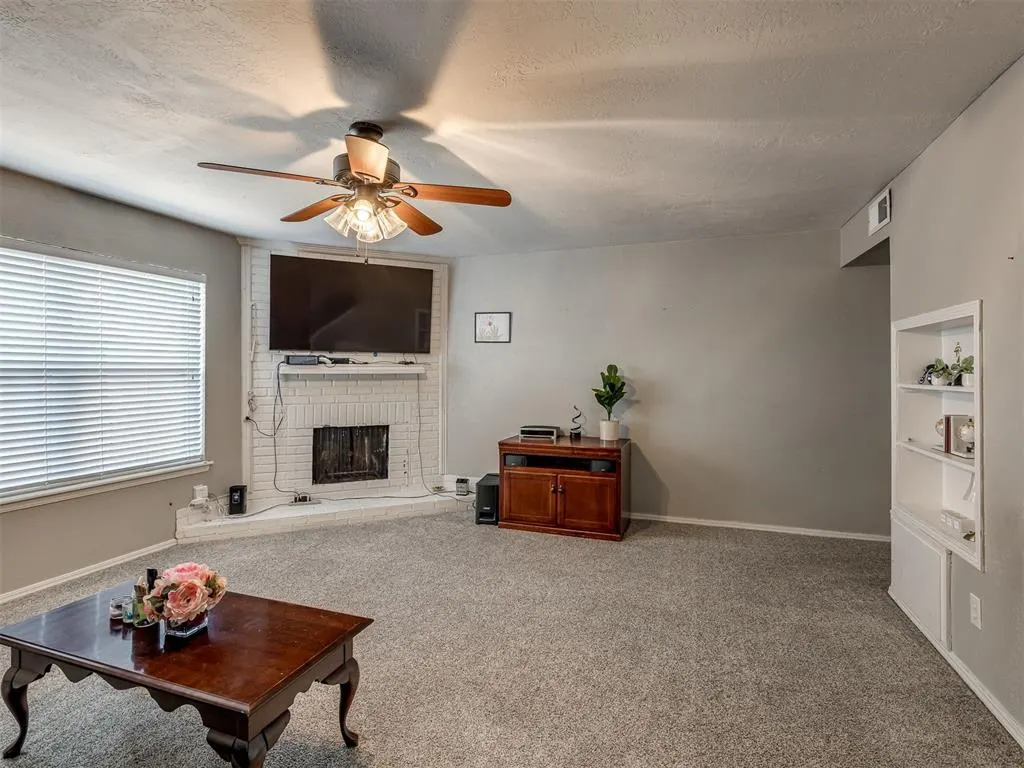 Front exterior — 6742 N Meridian Avenue, Oklahoma City, OK 73116