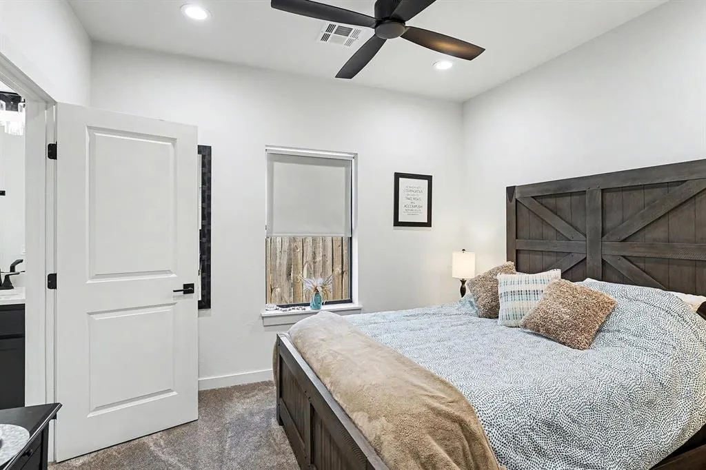 Photo 24 — 622 E Gray Street, Norman, OK 73071