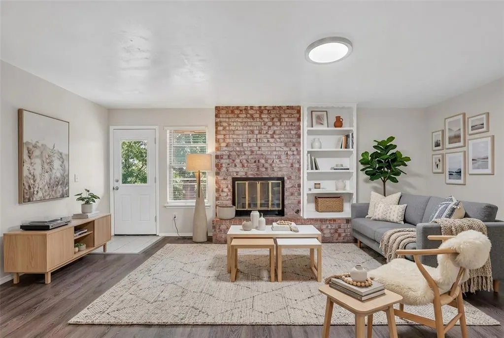 Photo 4 — 1015 Crown Drive, Edmond, OK 73034