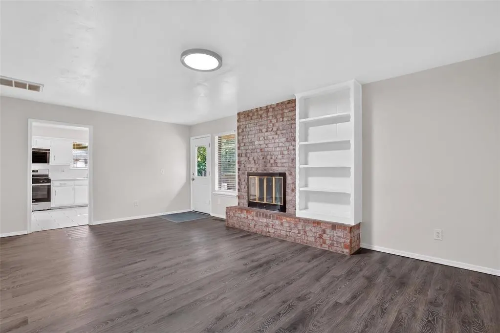 Photo 6 — 1015 Crown Drive, Edmond, OK 73034