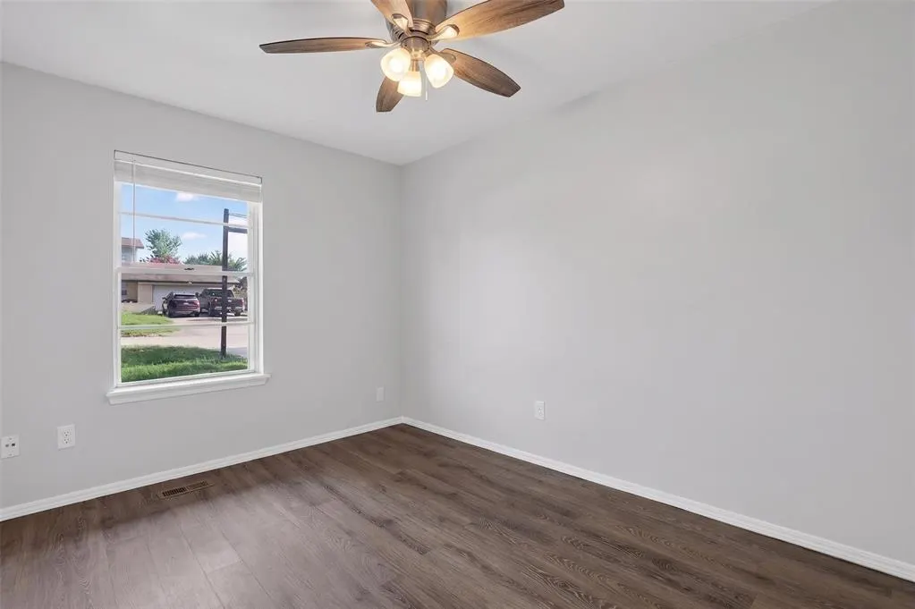 Photo 14 — 1015 Crown Drive, Edmond, OK 73034