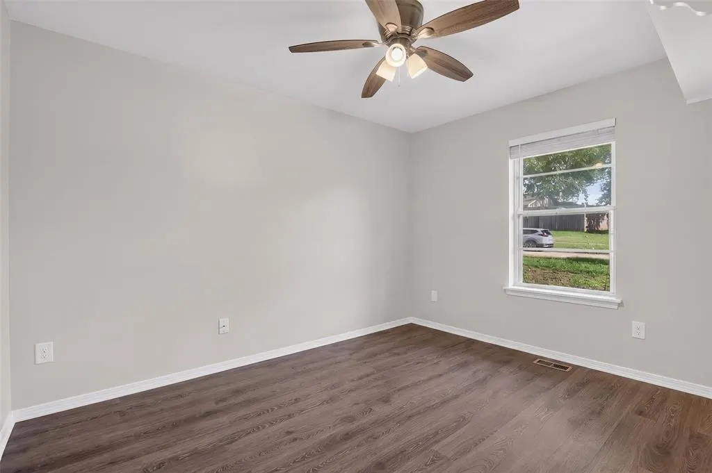 Photo 16 — 1015 Crown Drive, Edmond, OK 73034