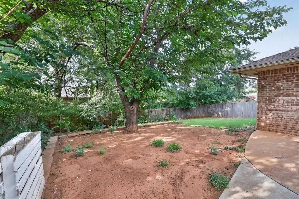 Photo 30 — 1015 Crown Drive, Edmond, OK 73034