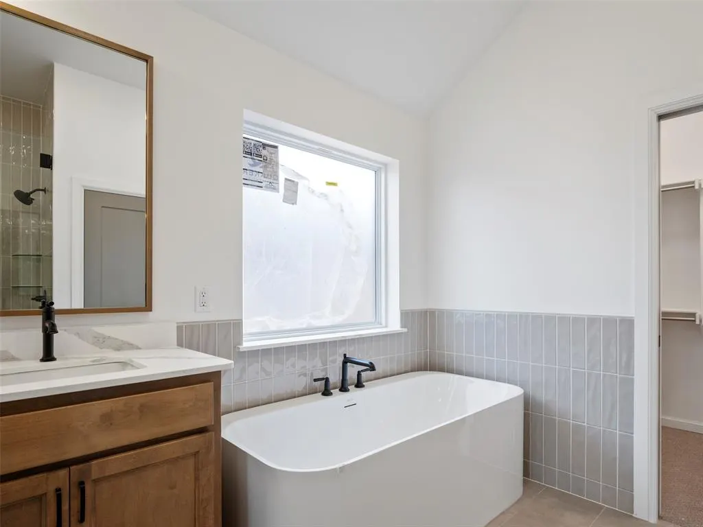 Photo 24 — 7921 NW 163rd Street, Oklahoma City, OK 73013
