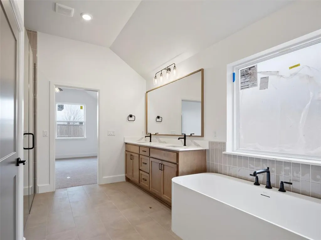 Photo 25 — 7921 NW 163rd Street, Oklahoma City, OK 73013