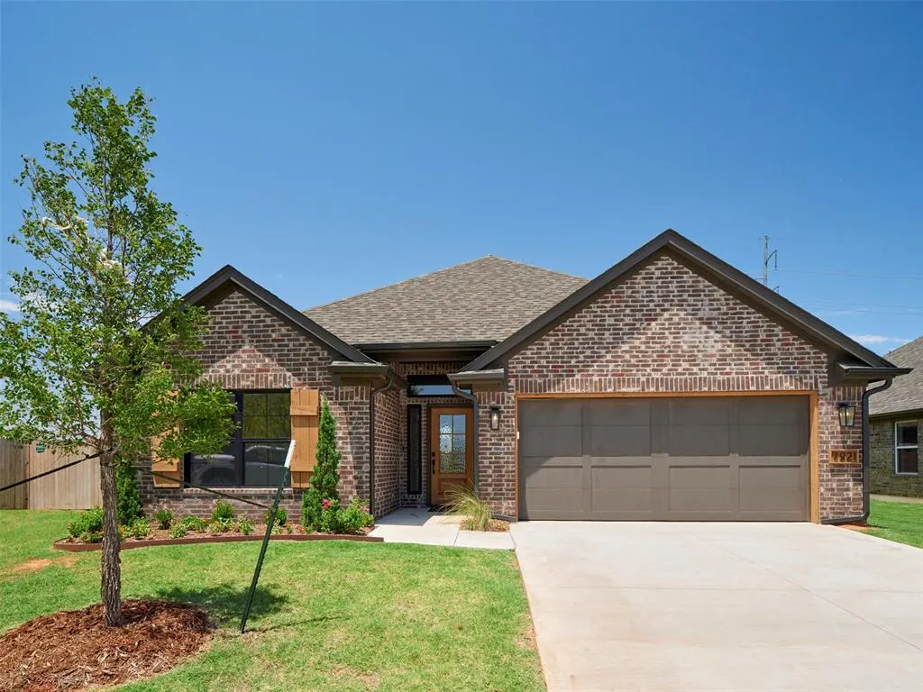 Photo 2 — 7921 NW 163rd Street, Oklahoma City, OK 73013