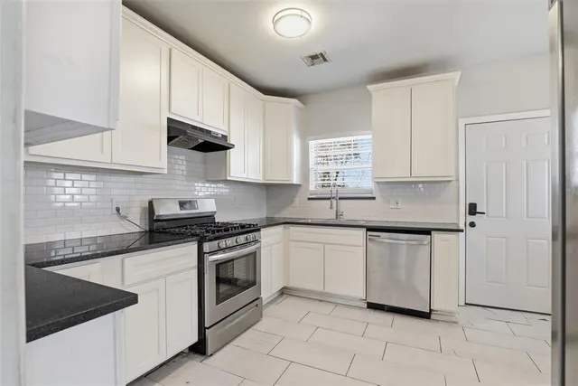 Photo 8 — 1721 NW 34th Street, Oklahoma City, OK 73118
