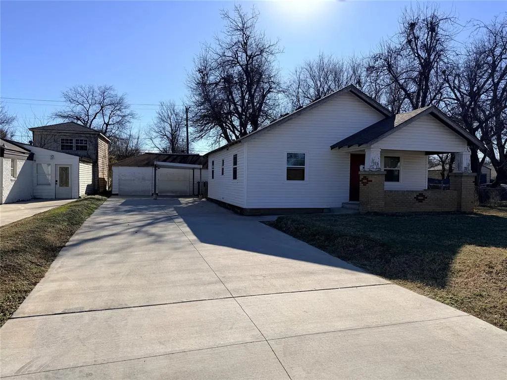 Front exterior — 2016 NW 29th Street, Oklahoma City, OK 73106