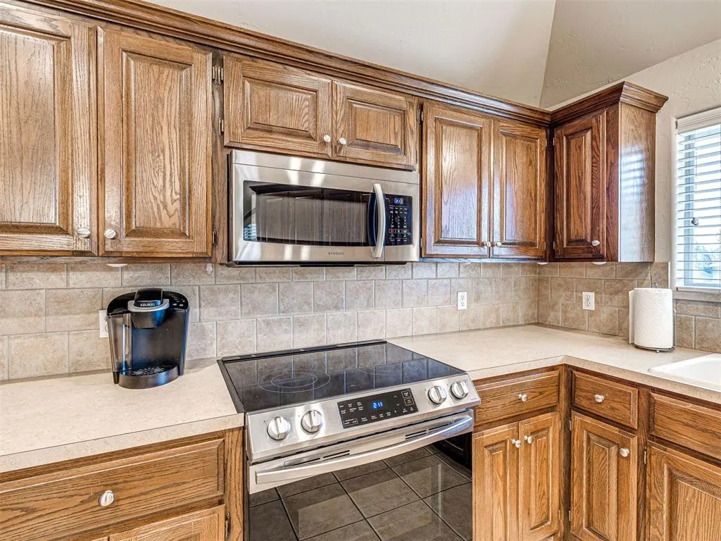 Photo 11 — 1602 Cedar Bend Court, Shawnee, OK 74804