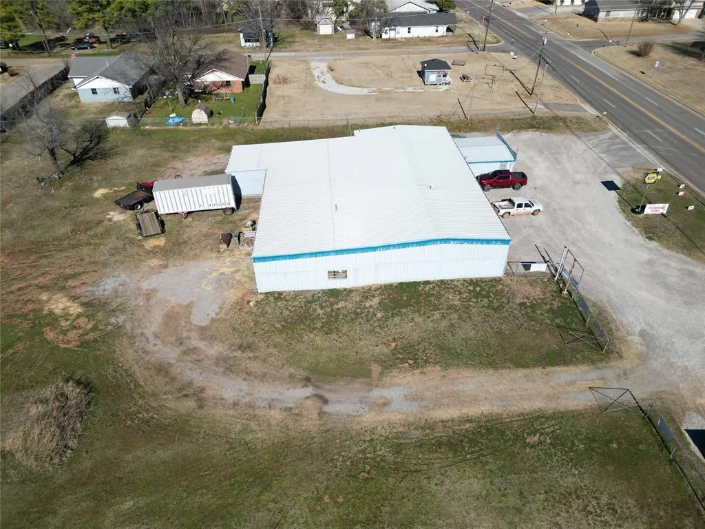 Photo 4 — 408 S Dawson Street, Meeker, OK 74855