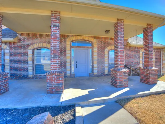 Photo 4 — 14546 Ashwood Court, Edmond, OK 73025