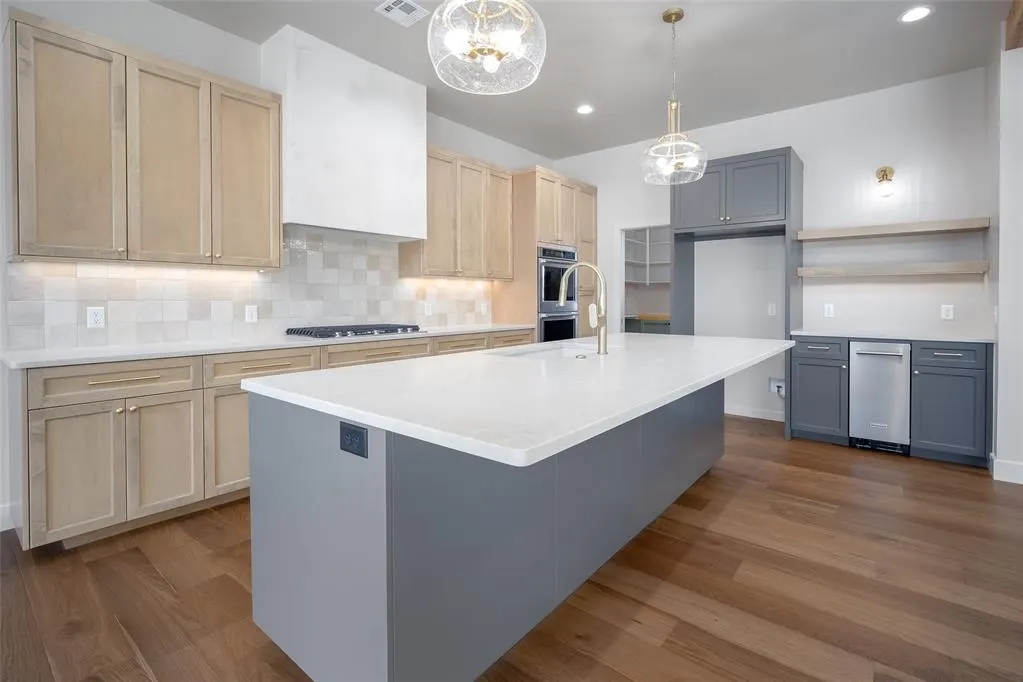 Photo 6 — 160 Meadow Lark Lane, Blanchard, OK 73010