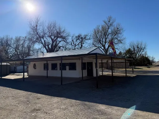 Photo 6 — 416 E Apache Trail Road, Apache, OK 73006