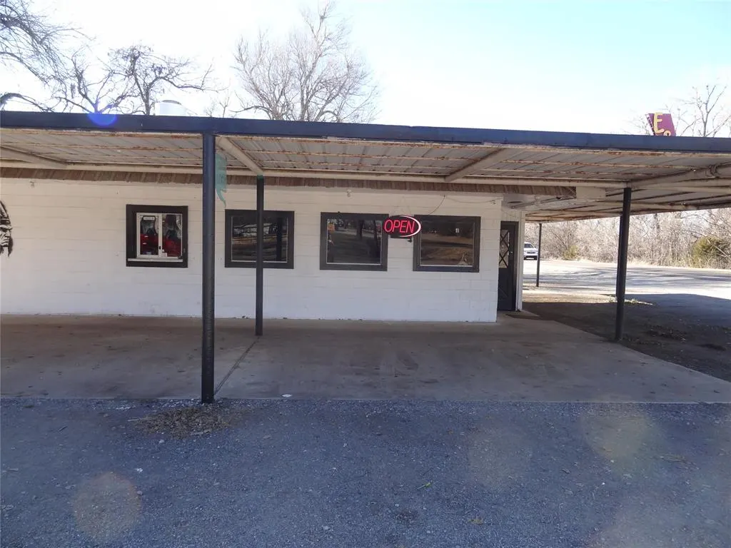 Photo 9 — 416 E Apache Trail Road, Apache, OK 73006
