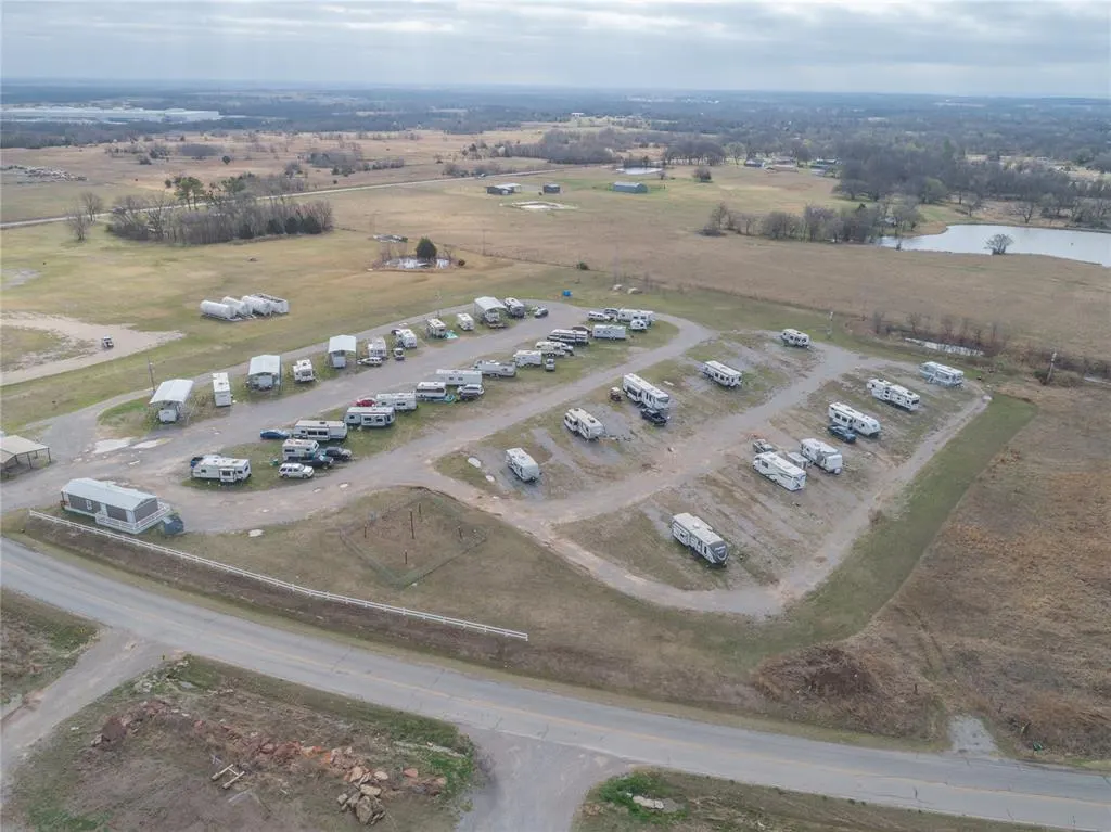 Photo 3 — 32866 Airline Road, Pauls Valley, OK 73025