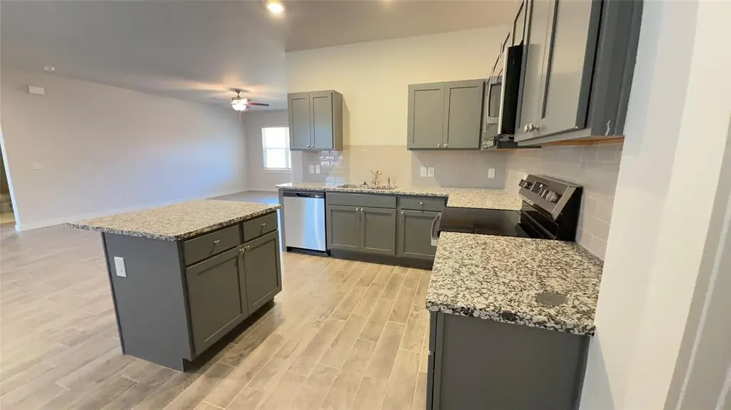 Photo 3 — 16931 Lantana Loop, Newalla, OK 74857