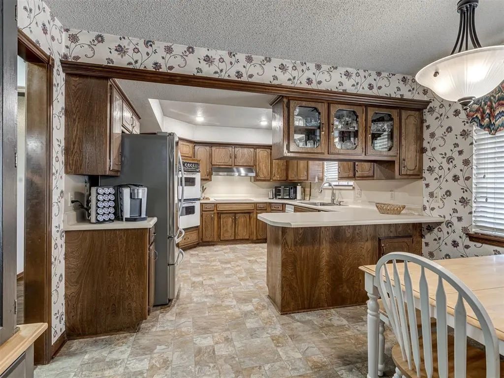 Photo 10 — 12121 Sierra Road, Oklahoma City, OK 73162
