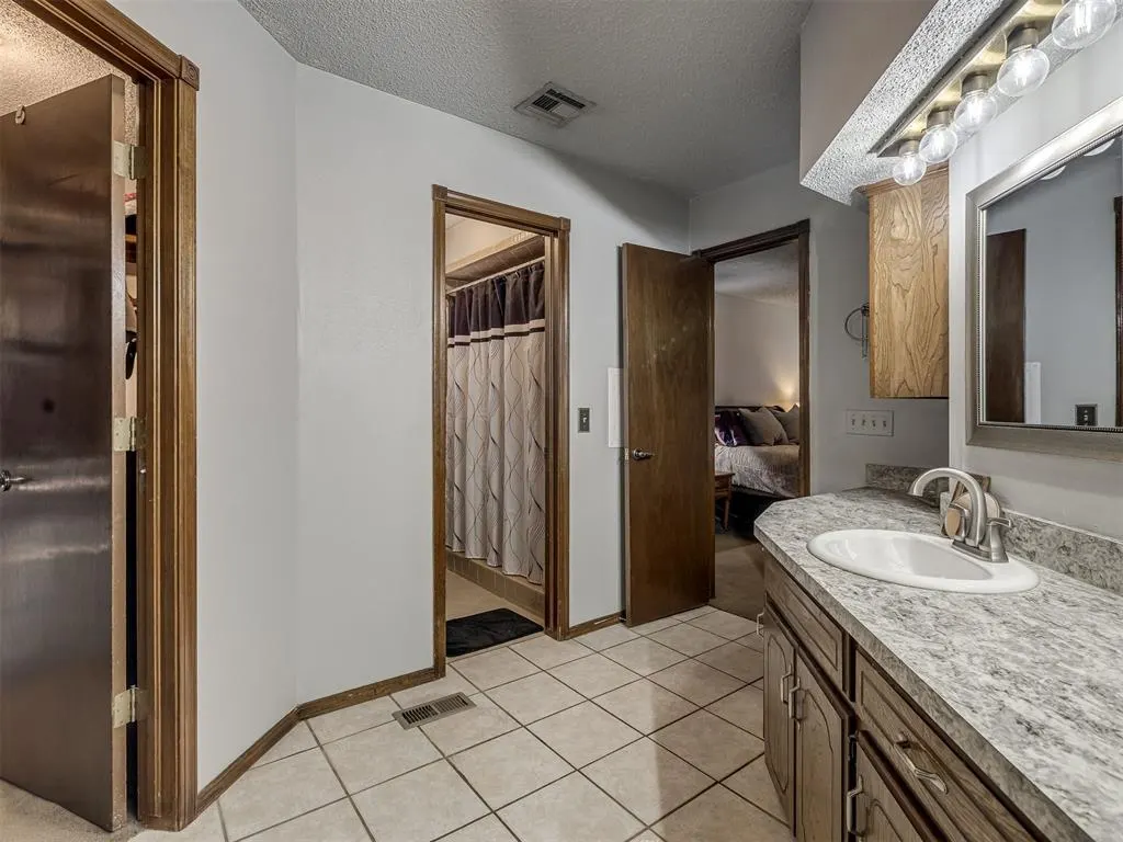 Photo 18 — 12121 Sierra Road, Oklahoma City, OK 73162