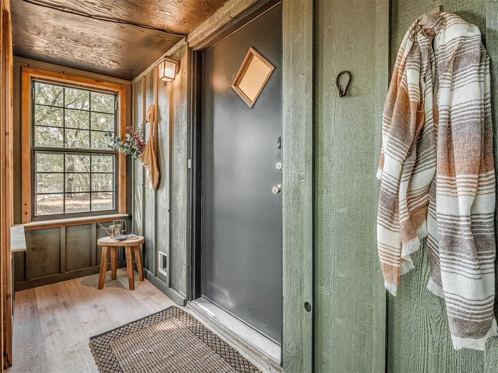 Photo 2 — 3631 NE 60th Avenue, Norman, OK 73026