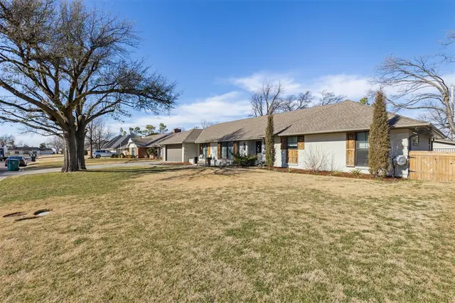 Photo 3 — 3009 Regency Court, Oklahoma City, OK 73120
