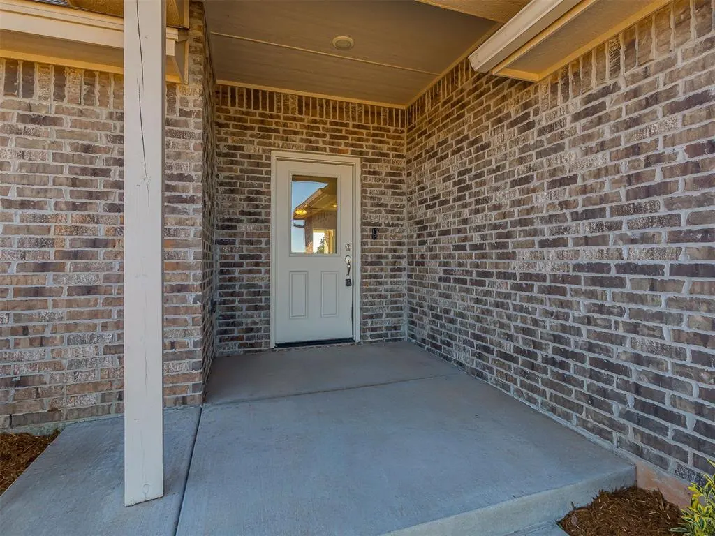 Photo 4 — 9757 Country Side Lane, Guthrie, OK 73044